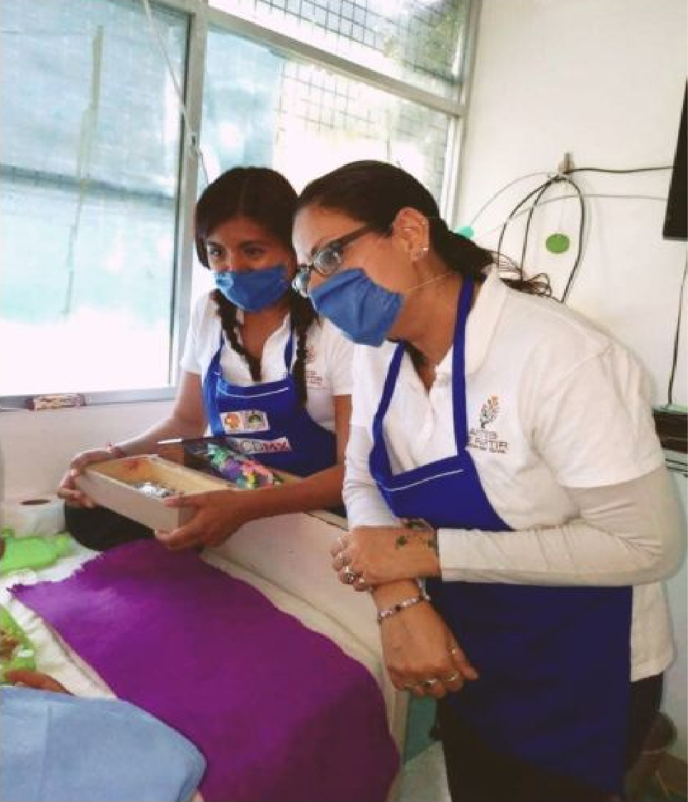 Dra. Verónica Alcántara en atención hospitalaria