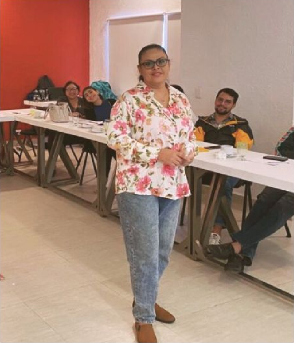 Dra. Verónica Alcántara en taller